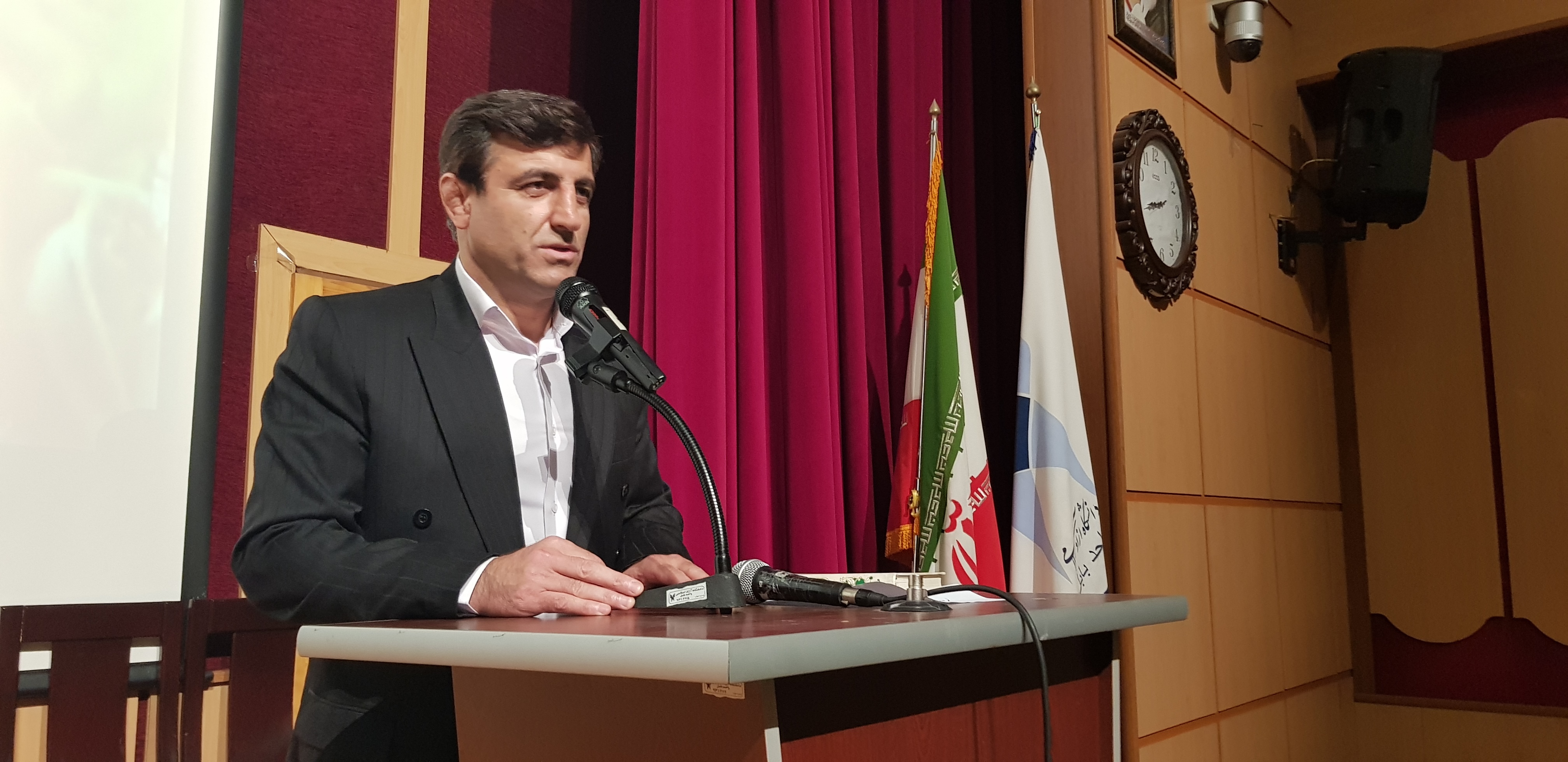 لزوم کاربردی کردن محصولات پژوهشی برای تبدیل علم به ثروت لزوم کاربردی کردن محصولات پژوهشی برای تبدیل علم به ثروت