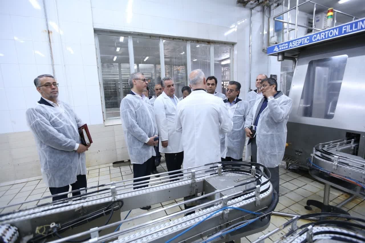 جزئیاتی از تفاهمنامه علمی و تحقیقاتی دانشگاه آزاد مرکزی با یک واحد صنعتی جزئیاتی از تفاهمنامه علمی و تحقیقاتی دانشگاه آزاد مرکزی با یک واحد صنعتی