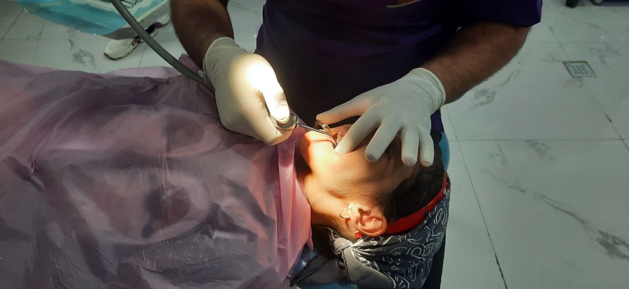 گروه جهادی شهدا با یک تیم داندانپزشکی به غرب کشور رفت/ ویزیت ۵۰۰ نفر طی ۲ روز گروه جهادی شهدا با یک تیم داندانپزشکی به غرب کشور رفت/ ویزیت ۵۰۰ نفر طی ۲ روز