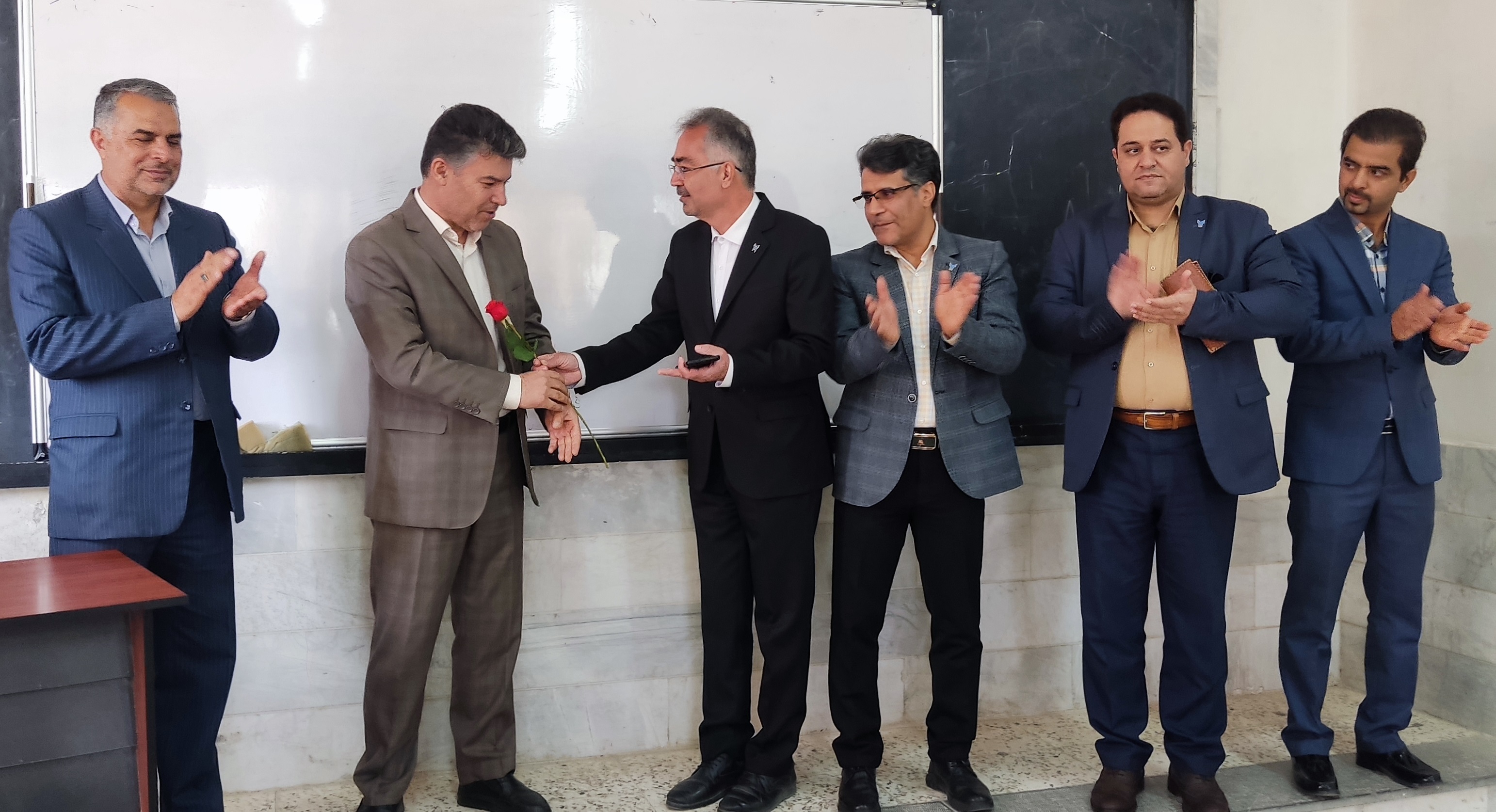 از بازار داغ دید و بازدید‌ تا تریبون‌های آزاد/ تبیین روشنگرانه در جنگ ترکیبی