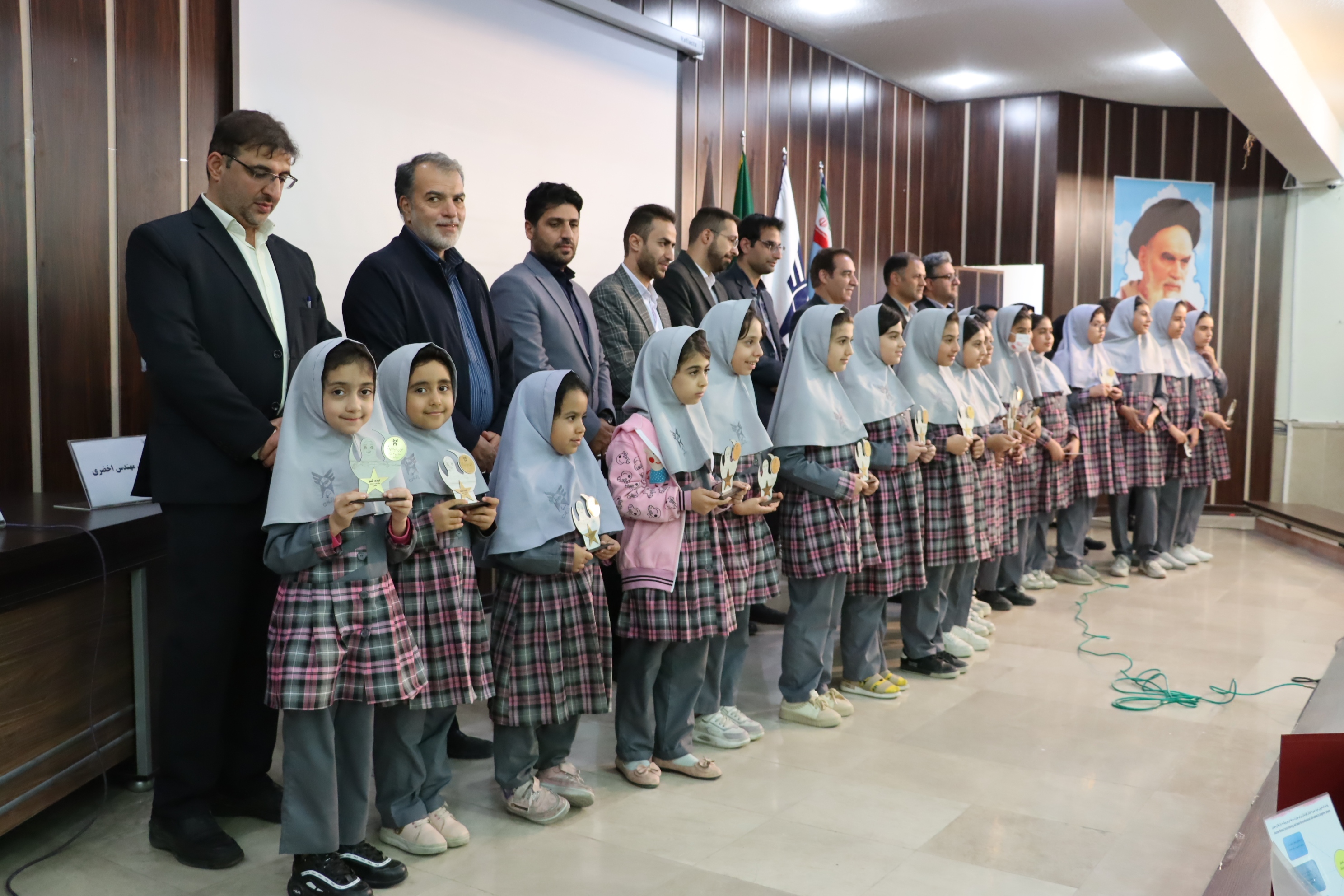 ۲۳ ایده به مرحله نهایی جشنواره «ایدهشو» دانشآموزی راه یافت ۲۳ ایده به مرحله نهایی جشنواره «ایدهشو» دانشآموزی راه یافت