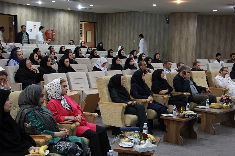 ماماها، زنان را به زایمان طبیعی تشویق کنند