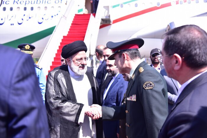 رئیسی با استقبال مقامات پاکستان وارد اسلام آباد شد