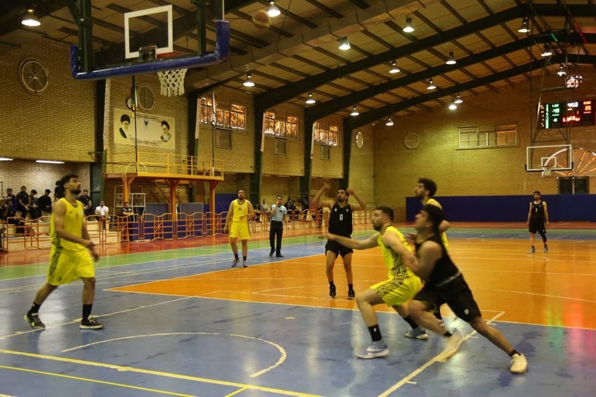 آغاز مسابقات کشوری بسکتبال دانشگاه آزاد اسلامی