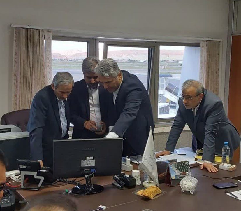 وقوع سانحه برای بالگرد حامل رئیس جمهور در آذربایجان شرقی/ اعزام تیمهای پهپادی و امدادی هلال احمر به محل حادثه وقوع سانحه برای بالگرد حامل رئیس جمهور در آذربایجان شرقی/ اعزام تیمهای پهپادی و امدادی هلال احمر به محل حادثه