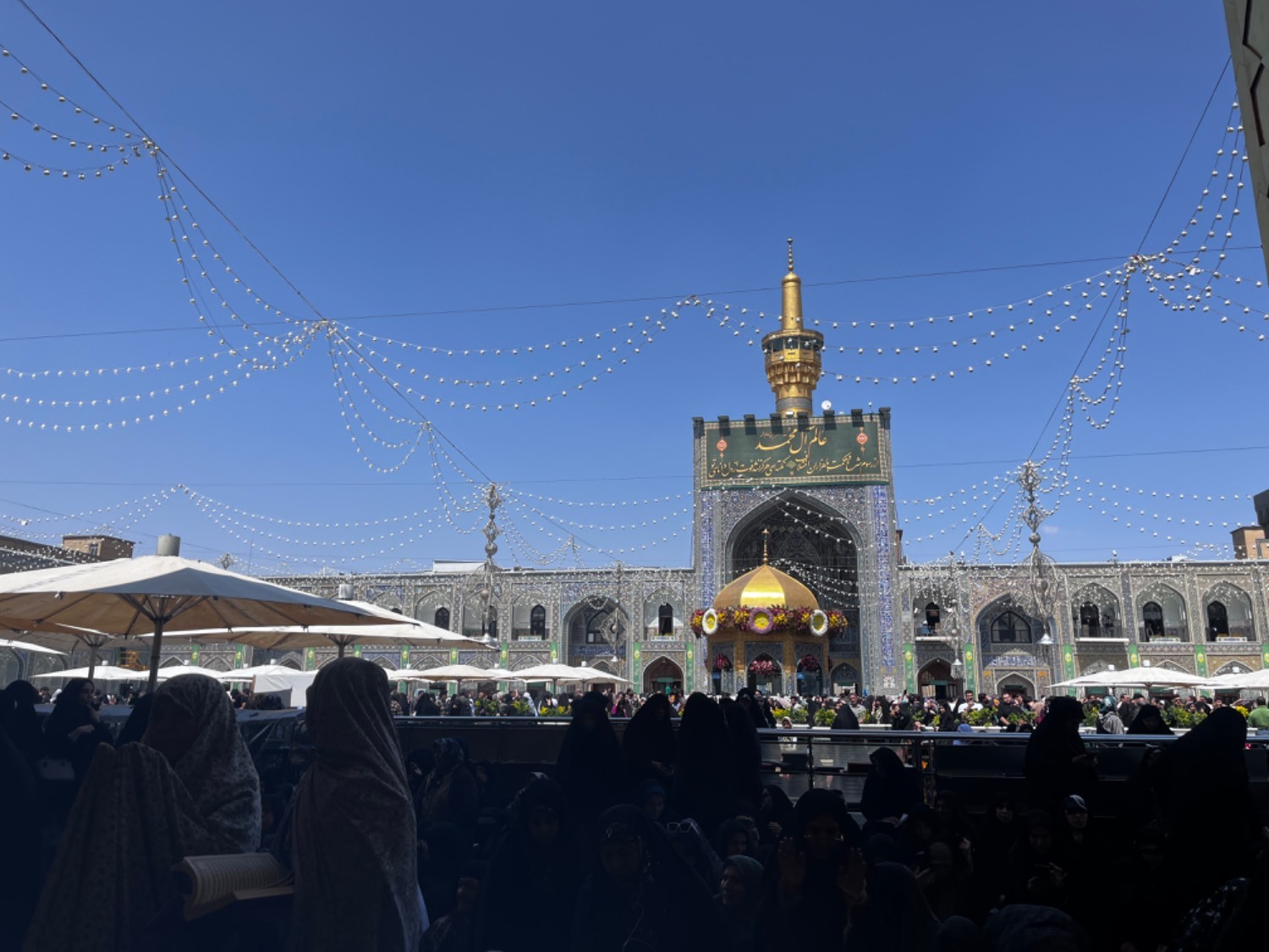 حرمی که آماده میزبانی از خادم الرضا(ع) شد/آیین عزاداری شهادت برپا خواهد شد حرمی که آماده میزبانی از خادم الرضا(ع) شد/آیین عزاداری شهادت برپا خواهد شد