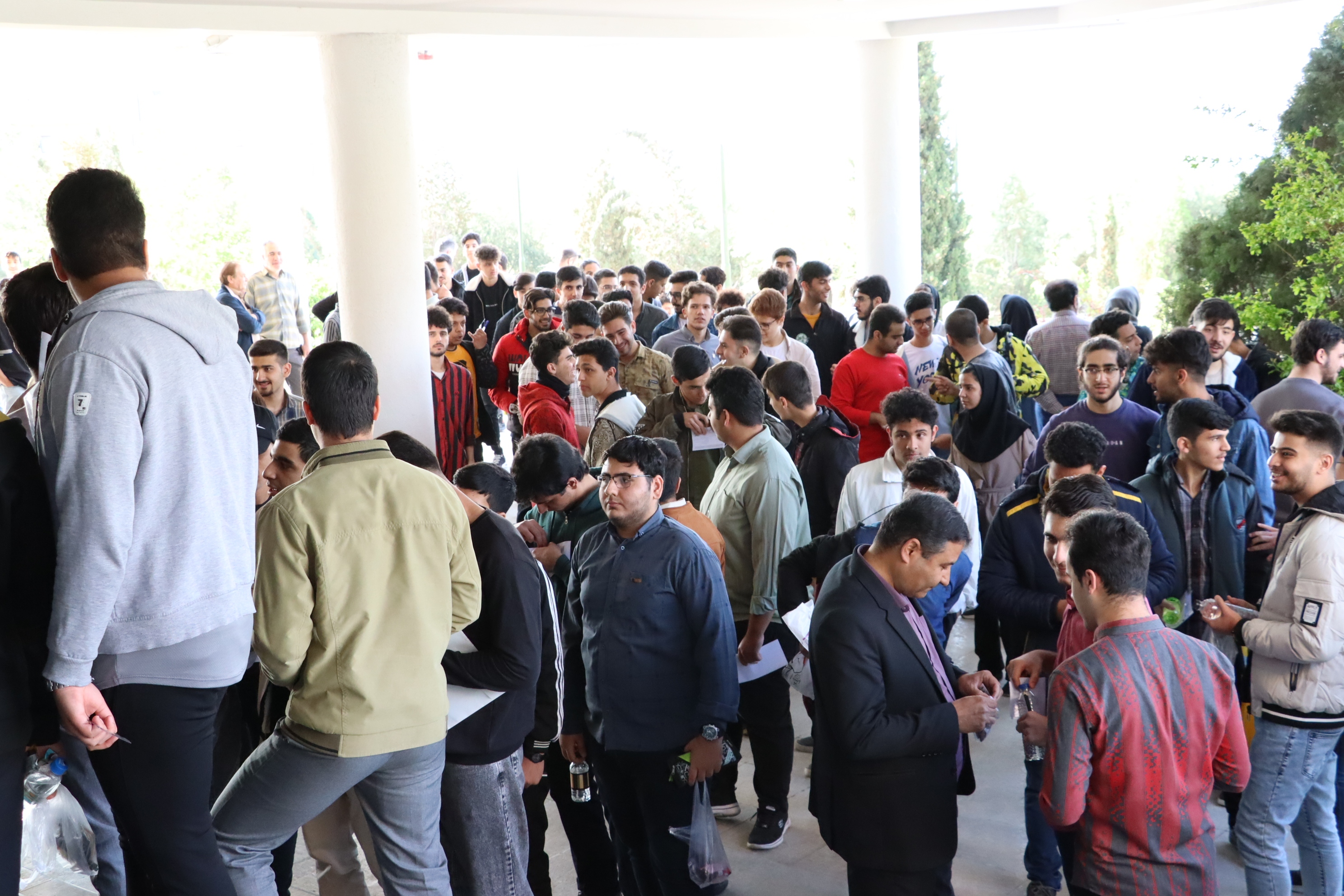 ماراتُن علمی متقاضیان آزمون سراسری برای تصاحب صندلی‌های دانشگاه‌ها