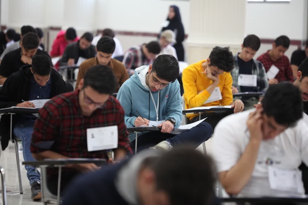 ماراتُن علمی متقاضیان آزمون سراسری برای تصاحب صندلی‌های دانشگاه‌ها