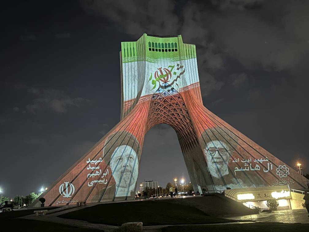 تصاویر شهدای خدمت بر برج آزادی +عکس تصاویر شهدای خدمت بر برج آزادی +عکس