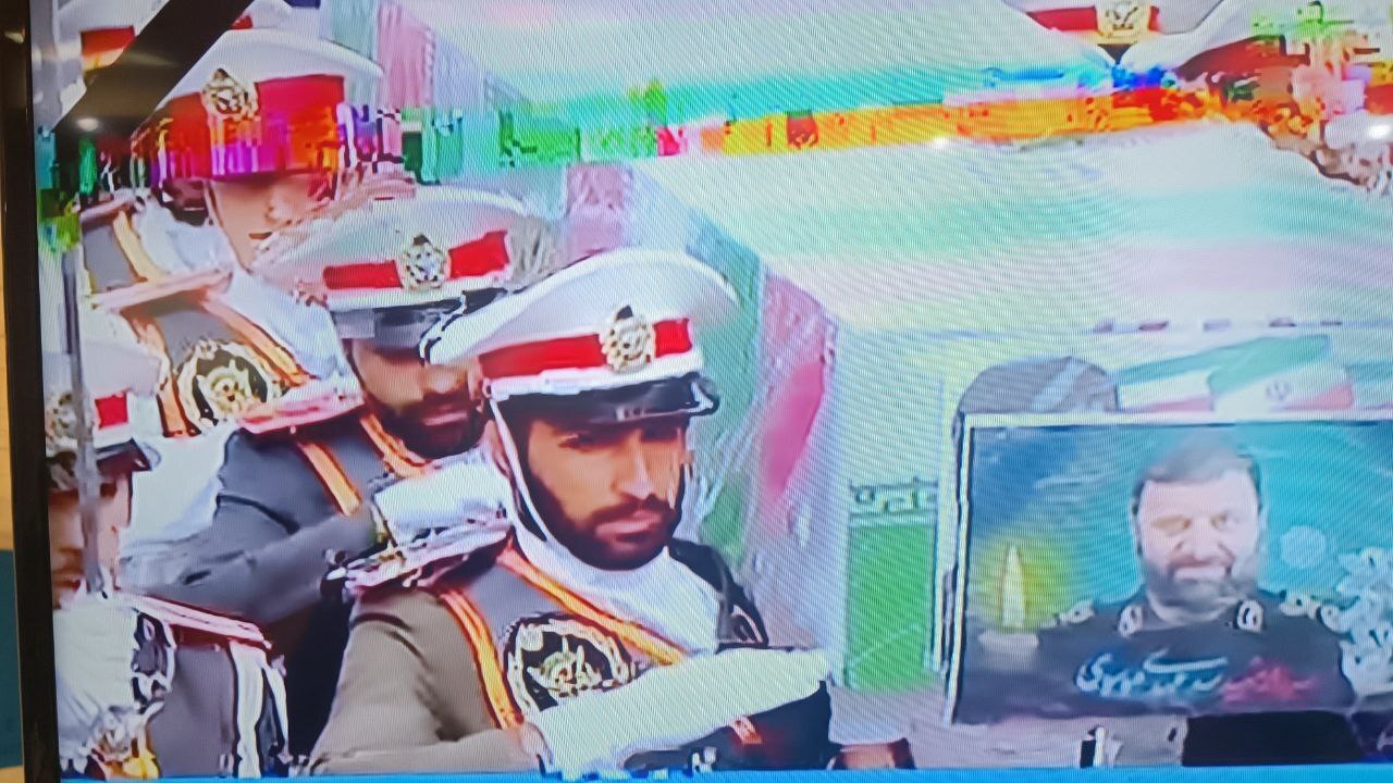 هواپیمای حامل پیکرهای مطهر رئیس جمهور و شهدای خدمت وارد تهران شد+ فیلم و عکس هواپیمای حامل پیکرهای مطهر رئیس جمهور و شهدای خدمت وارد تهران شد+ فیلم و عکس