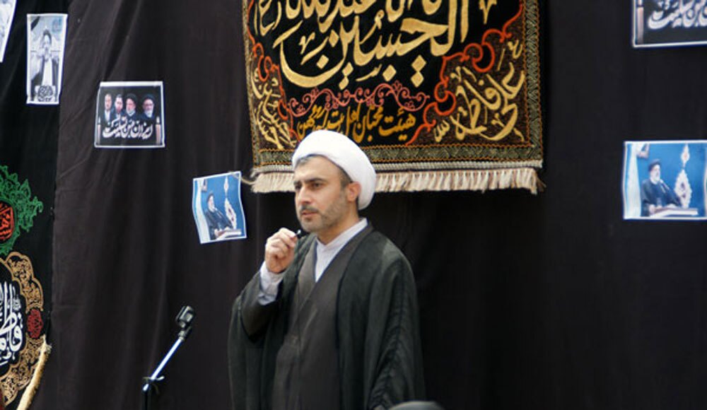 خراسانی و هم خادم رضا هم خادم المله/ دانشگاه آزاد در سوگ «شهدا خدمت»