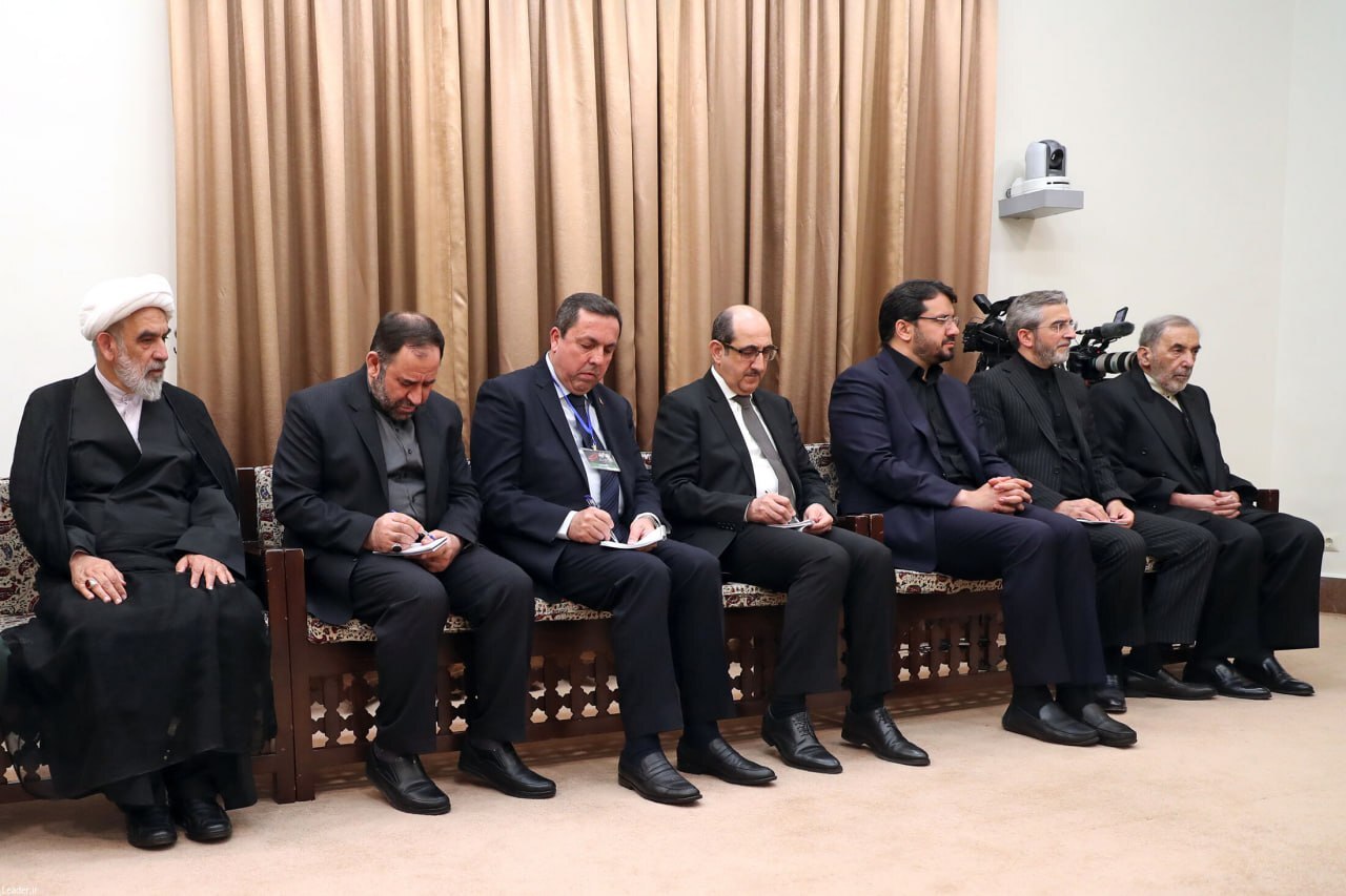 رهبر انقلاب: همه باید امتیاز ویژه دولت سوریه یعنی «مقاومت» را در مقابل چشم خود مشاهده کنند