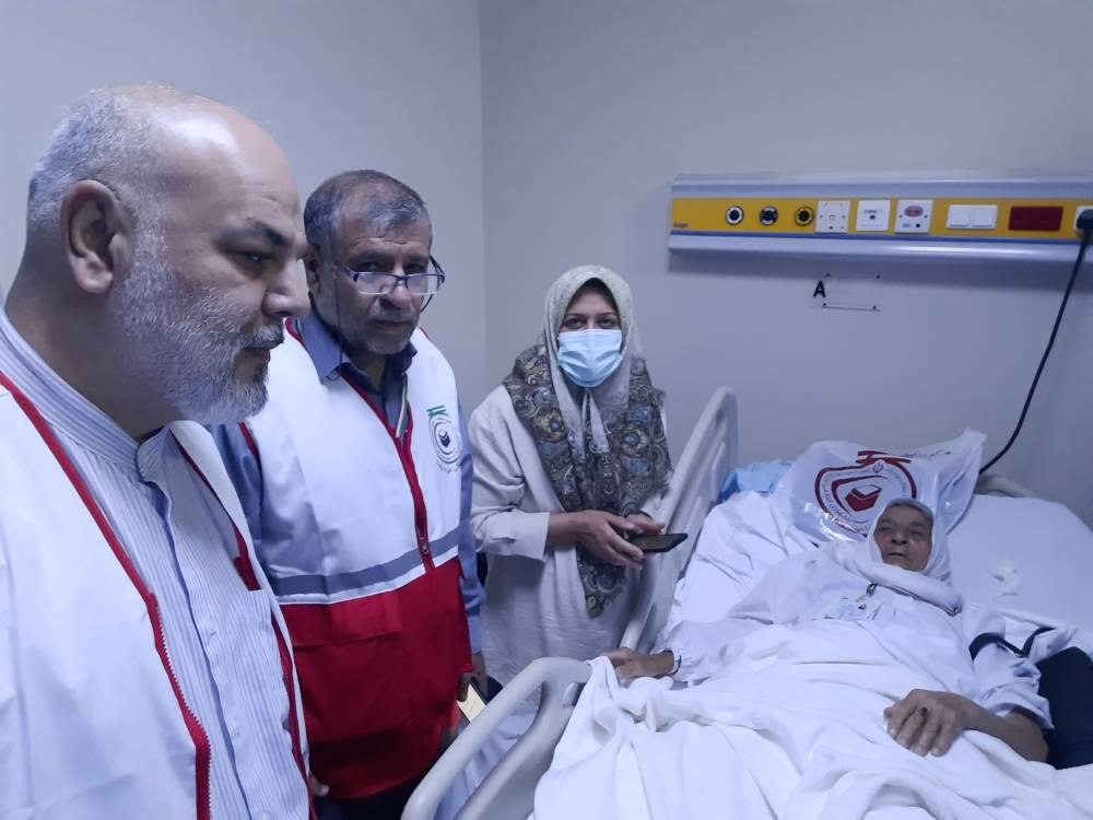 عیادت از زائران ایرانی بستری در بیمارستان‌های مکه+ فیلم