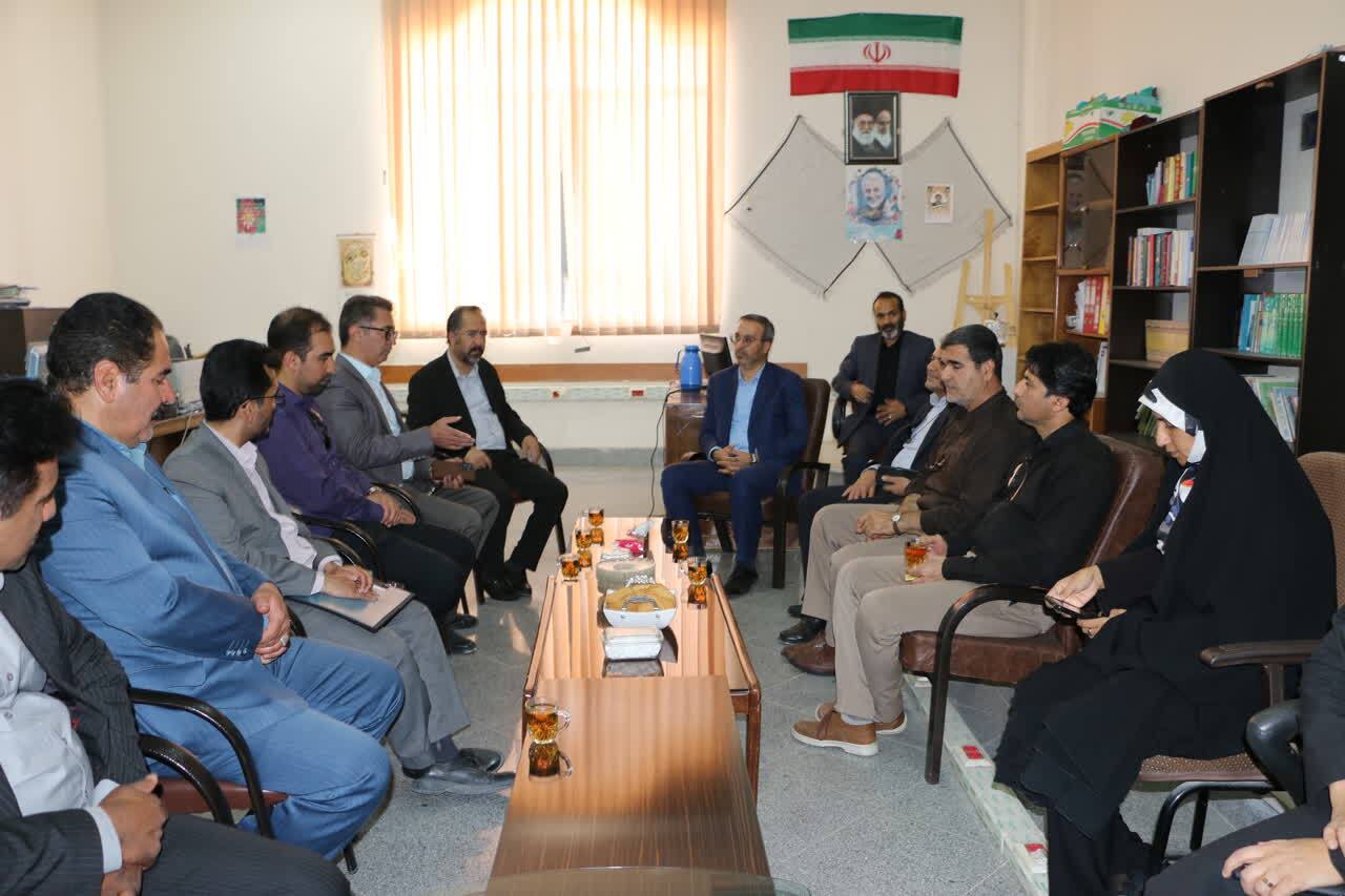 دبیرخانه «چهارمین جشنواره شعر و داستان نبوی» گشایش یافت دبیرخانه «چهارمین جشنواره شعر و داستان نبوی» گشایش یافت