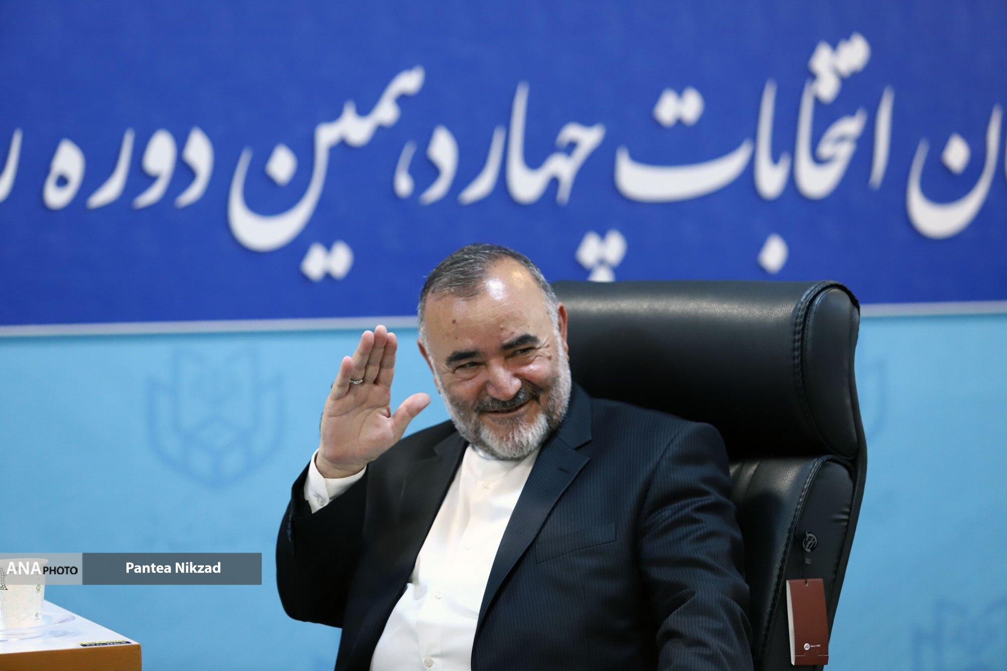 ترافیک انتخاباتی در فاطمی/ از احمدینژاد تا اسماعیلی و زریبافان وارد عرصه انتخابات شدند ترافیک انتخاباتی در فاطمی/ از احمدینژاد تا اسماعیلی و زریبافان وارد عرصه انتخابات شدند