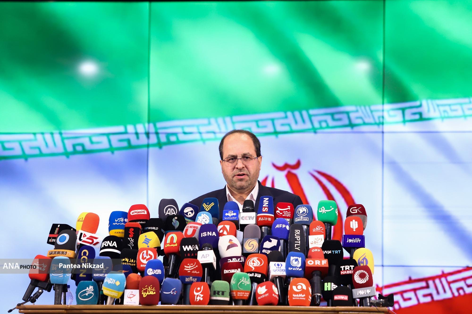 ترافیک انتخاباتی در فاطمی/ از احمدینژاد تا اسماعیلی و زریبافان وارد عرصه انتخابات شدند ترافیک انتخاباتی در فاطمی/ از احمدینژاد تا اسماعیلی و زریبافان وارد عرصه انتخابات شدند