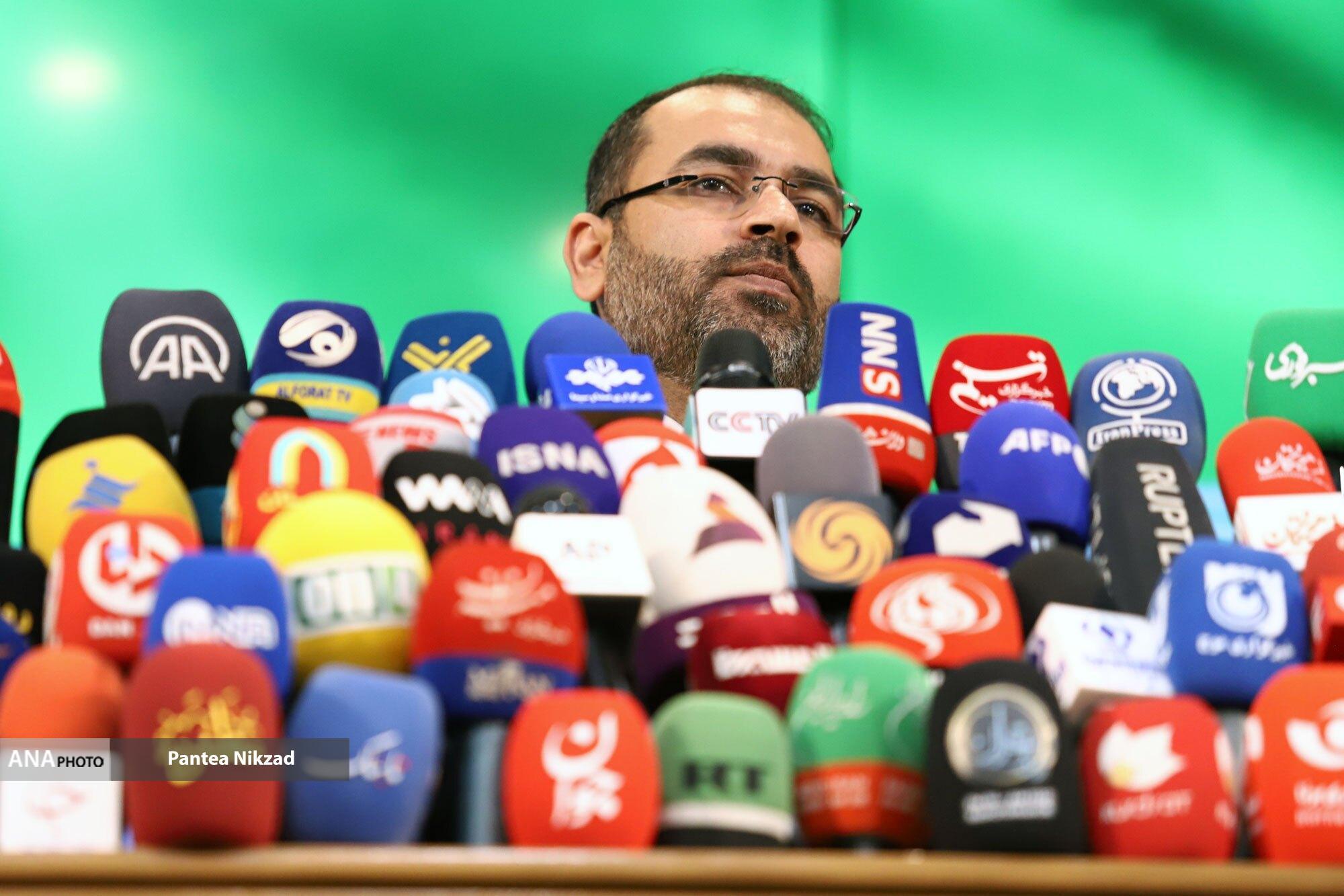 ترافیک انتخاباتی در فاطمی/ از احمدینژاد تا اسماعیلی و زریبافان وارد عرصه انتخابات شدند ترافیک انتخاباتی در فاطمی/ از احمدینژاد تا اسماعیلی و زریبافان وارد عرصه انتخابات شدند