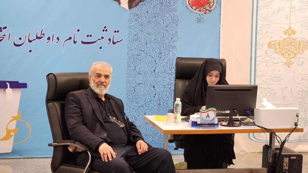 ترافیک انتخاباتی در فاطمی/ از احمدینژاد تا اسماعیلی و زریبافان وارد عرصه انتخابات شدند ترافیک انتخاباتی در فاطمی/ از احمدینژاد تا اسماعیلی و زریبافان وارد عرصه انتخابات شدند