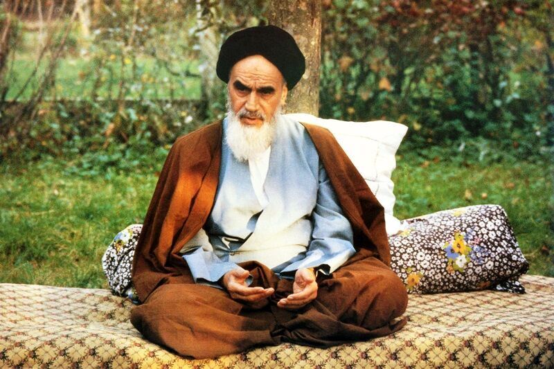 امام خمینی (ره) و احیای تفکّر دینی امام خمینی (ره) و احیای تفکّر دینی