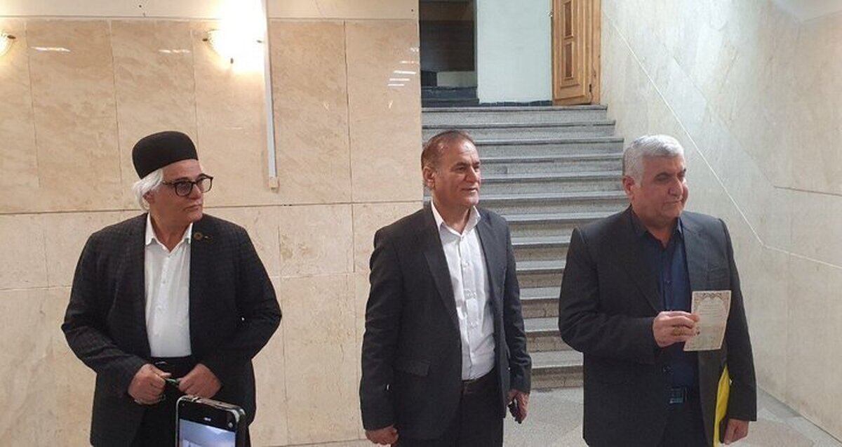 ثبت نام از داوطلبان انتخابات ریاست جمهوری به ایستگاه پایانی رسید/ ثبت نام ۳۷ نفر تا پایان روز چهارم ثبت نام از داوطلبان انتخابات ریاست جمهوری به ایستگاه پایانی رسید/ ثبت نام ۳۷ نفر تا پایان روز چهارم