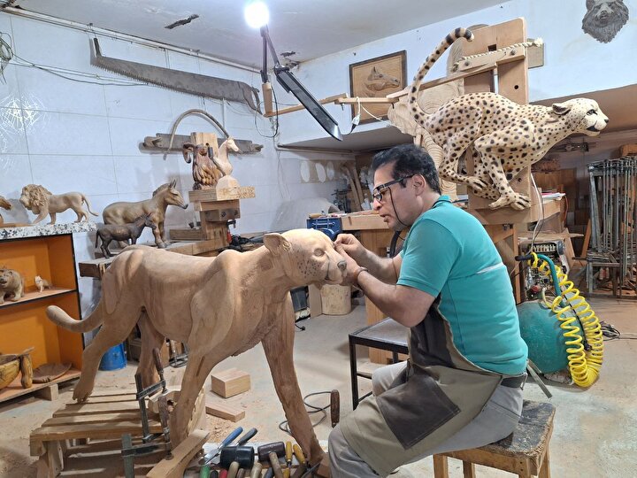 چالش‌های هنرمندان تجسمی در کشور/بازارچه‌های سنتی صنایع دستی باید تقویت شوند