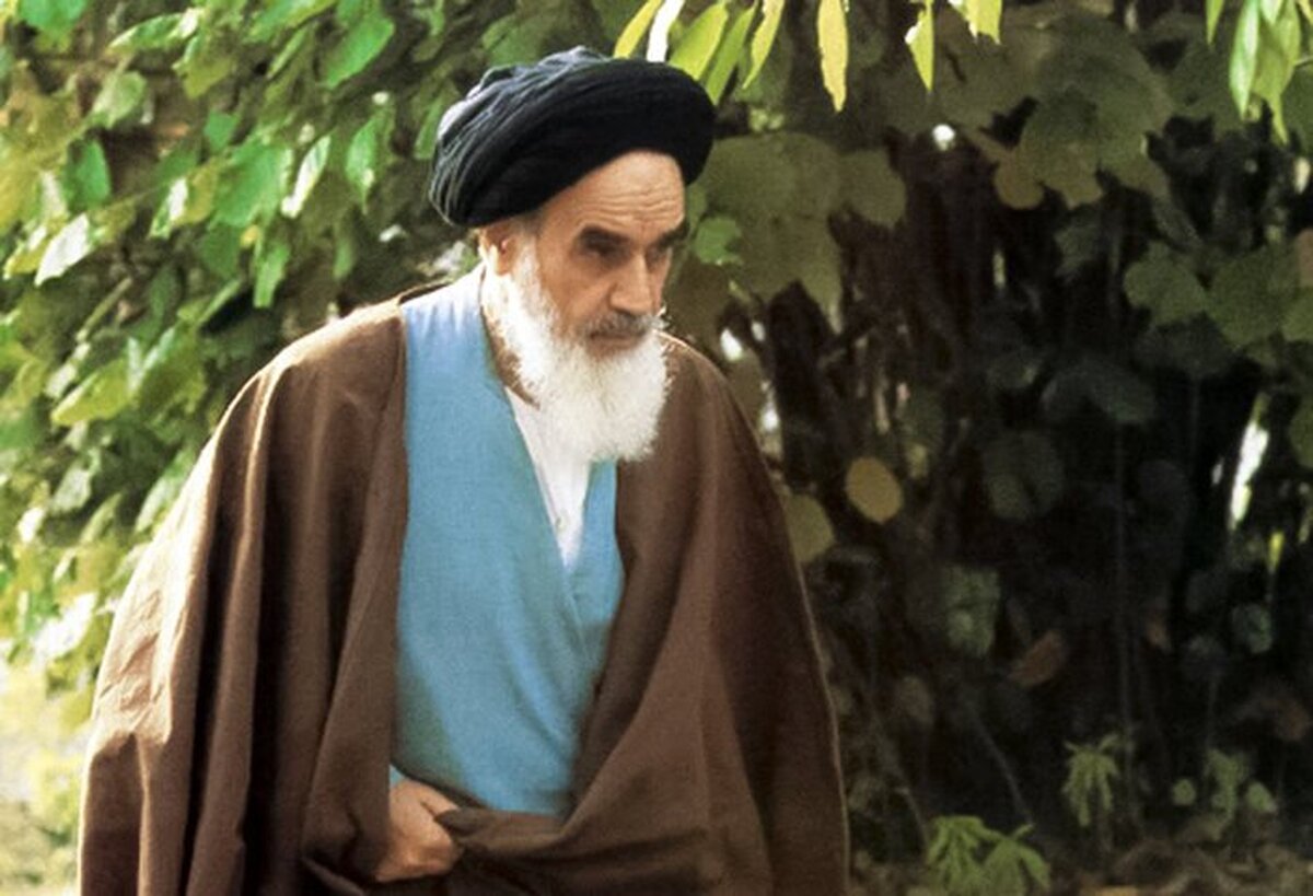شخصیت سیاسی و سازش ناپذیر امام خمینی(ره)