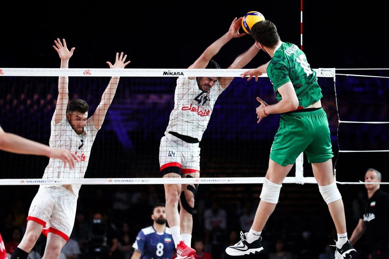 پائز قربانی کوچک یک ناکامی بزرگ/ فرار رو به جلو زیر تور پائز قربانی کوچک یک ناکامی بزرگ/ فرار رو به جلو زیر تور