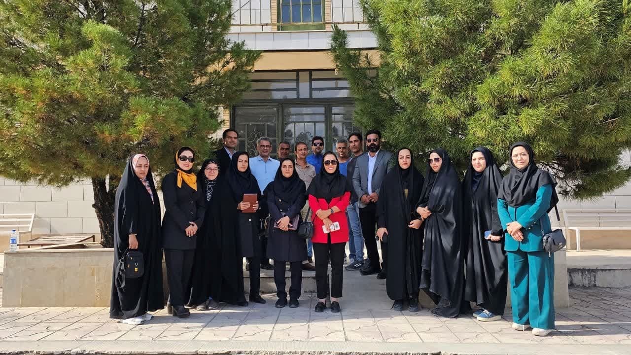 مهارتآموزان صنعت گردشگری با جاذبههای گردشگری منطقه دشت مرغاب آشنا شدند مهارتآموزان صنعت گردشگری با جاذبههای گردشگری منطقه دشت مرغاب آشنا شدند