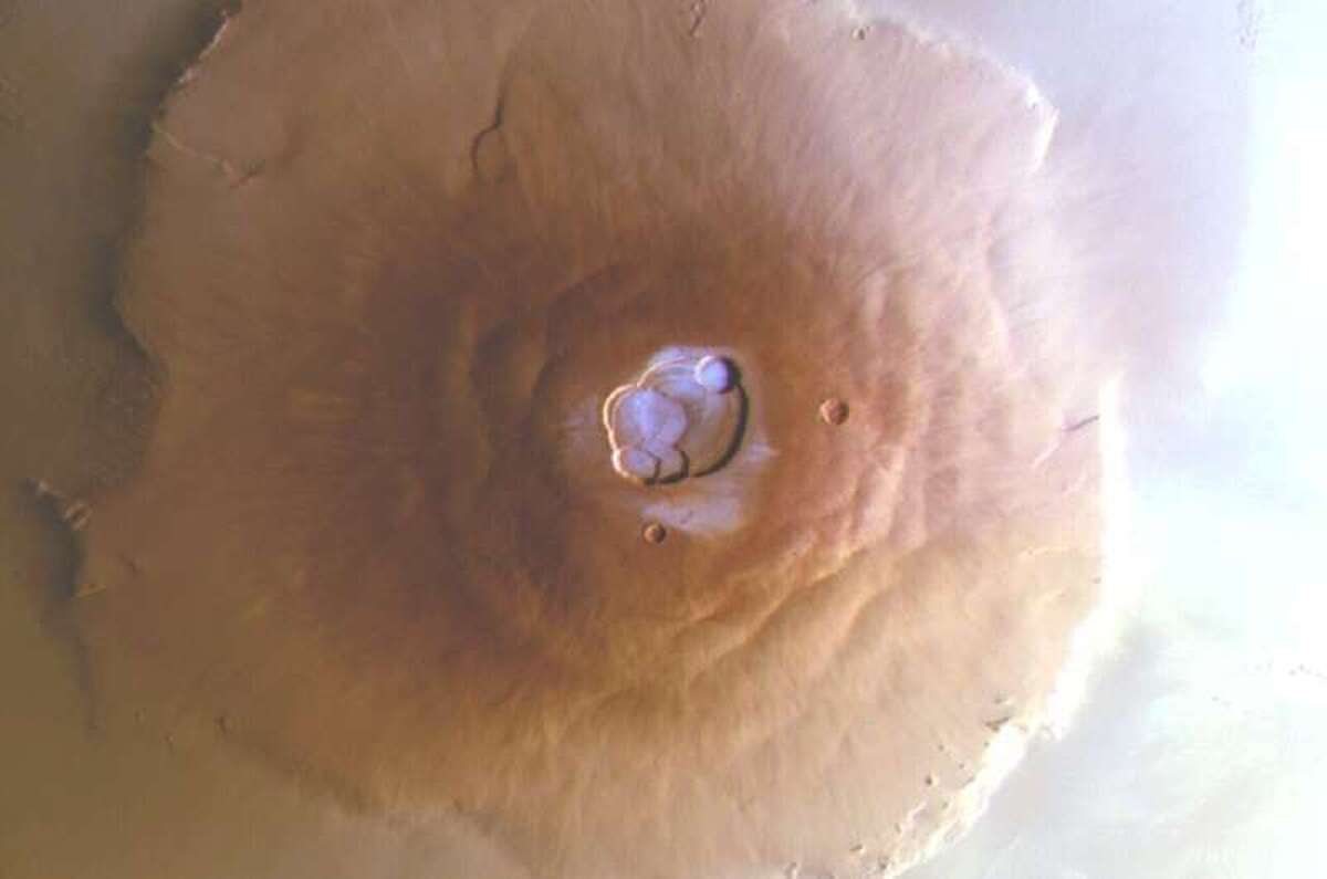 تشخیص نخستین یخبندان در مرتفع‌ترین آتشفشان‌های مریخ