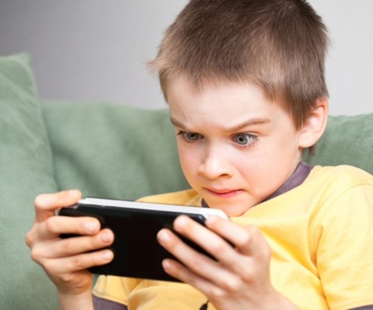 تأثیرات روان‌شناختی بازی‌های رایانه‌ای بر کودکان  «بازی» بهترین راه ارتباطی با کودک
