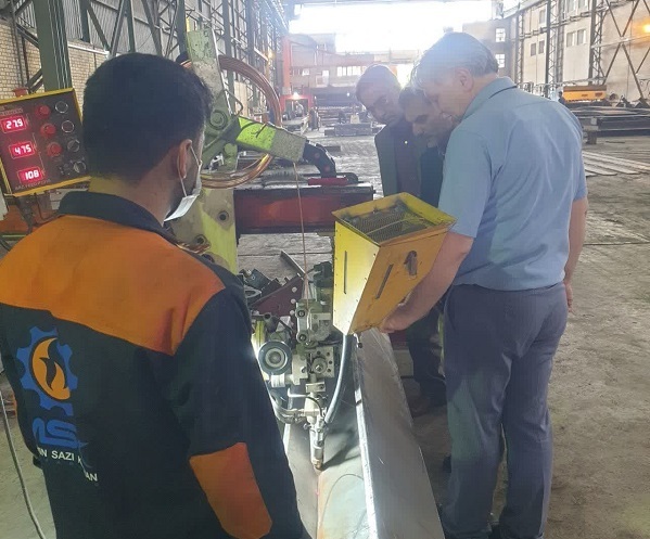 استفاده از ظرفیت دانشگاه آزاد برای تربیت نیروی انسانی مبتنی بر نیاز واحدهای صنعتی استفاده از ظرفیت دانشگاه آزاد برای تربیت نیروی انسانی مبتنی بر نیاز واحدهای صنعتی