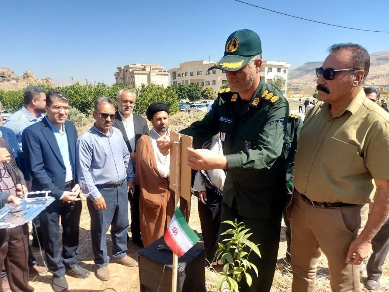 رونمایی از باغ ۷۸۱ شهید شهرستان‌های ممسنی و رستم در دانشگاه آزاد اسلامی
