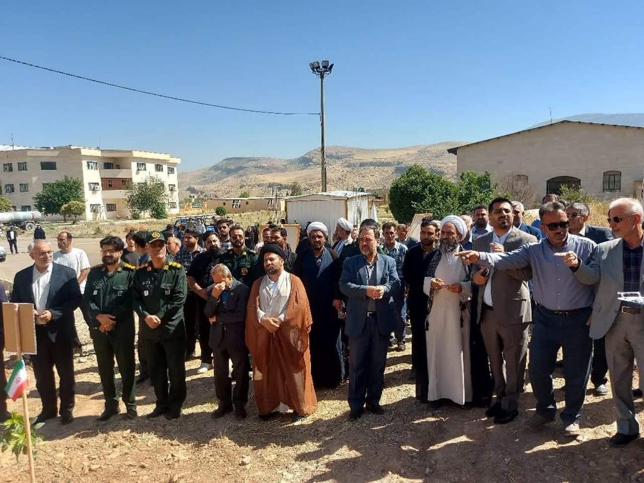 رونمایی از باغ ۷۸۱ شهید شهرستان‌های ممسنی و رستم در دانشگاه آزاد اسلامی