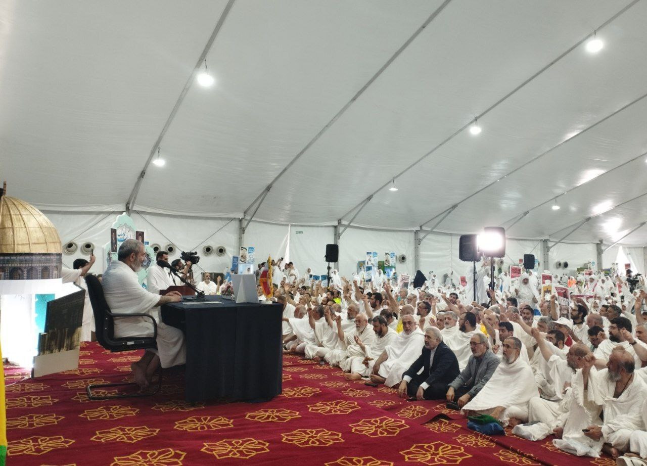 مراسم برائت از مشرکین با قرائت پیام مقام‌معظم رهبری برگزار شد+ عکس