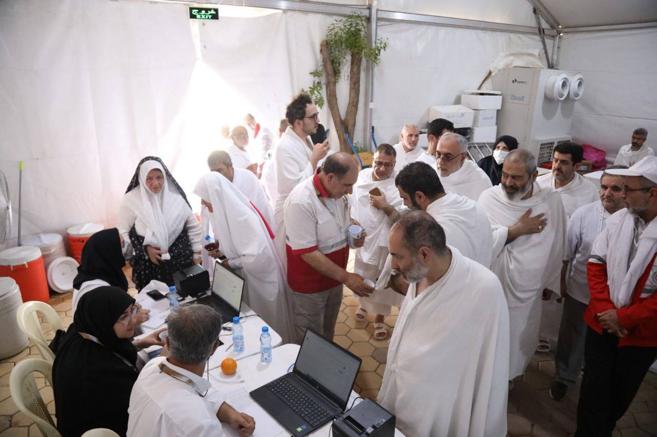 سرکشی مسئولان حج و زیارت از بیمارستان صحرایی مرکز پزشکی درعرفات