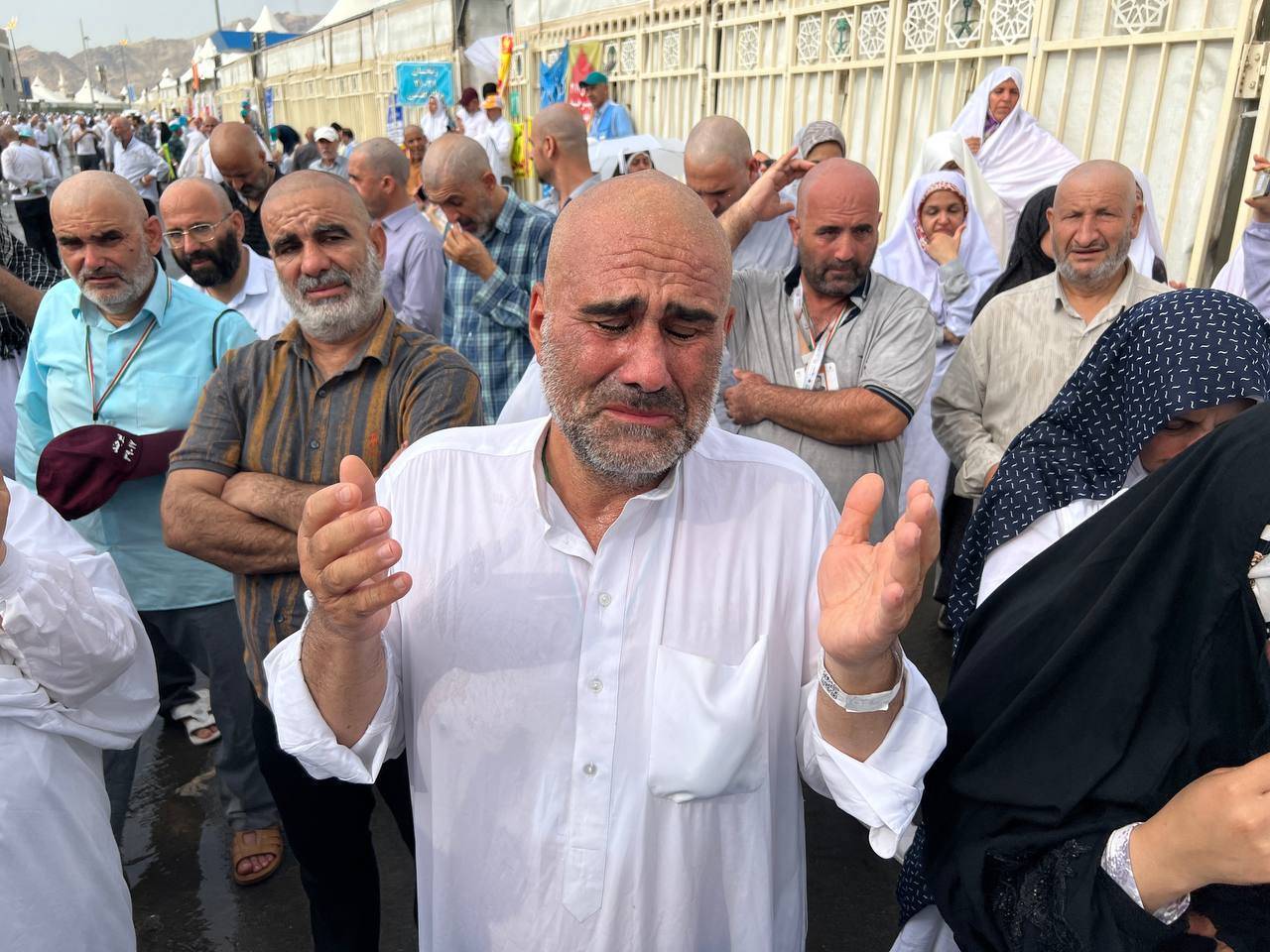 ترنم باران در منا+فیلم و عکس