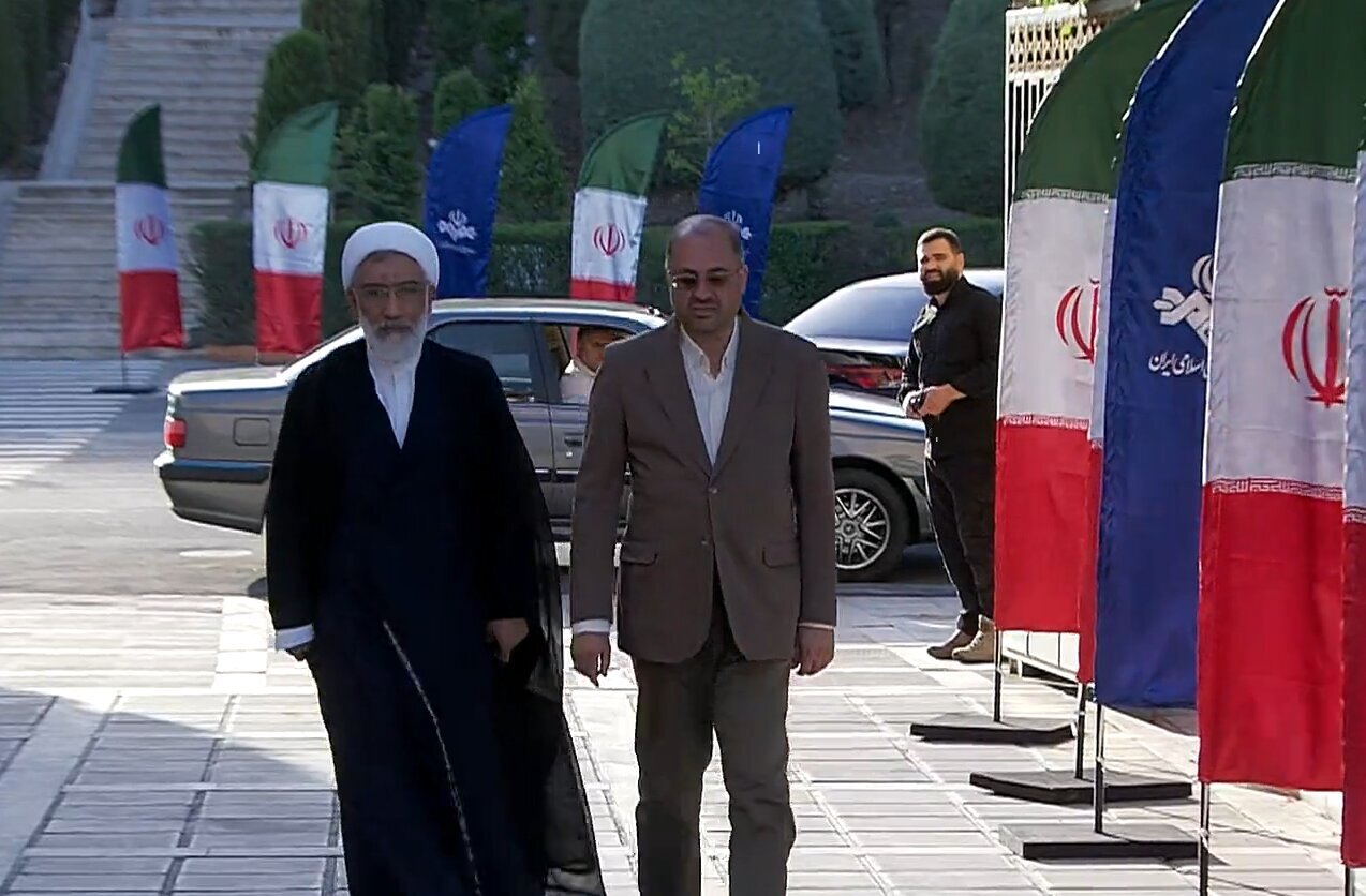 نامزدهای انتخابات ریاست جمهوری وارد محل مناظره شدند نامزدهای انتخابات ریاست جمهوری وارد محل مناظره شدند