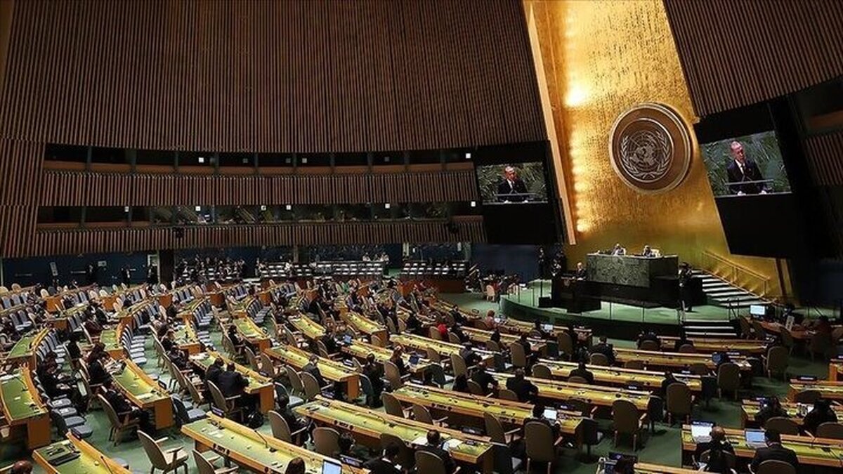 یک دقیقه سکوت به احترام رئیس‌جمهور فقید در مجمع عمومی سازمان ملل