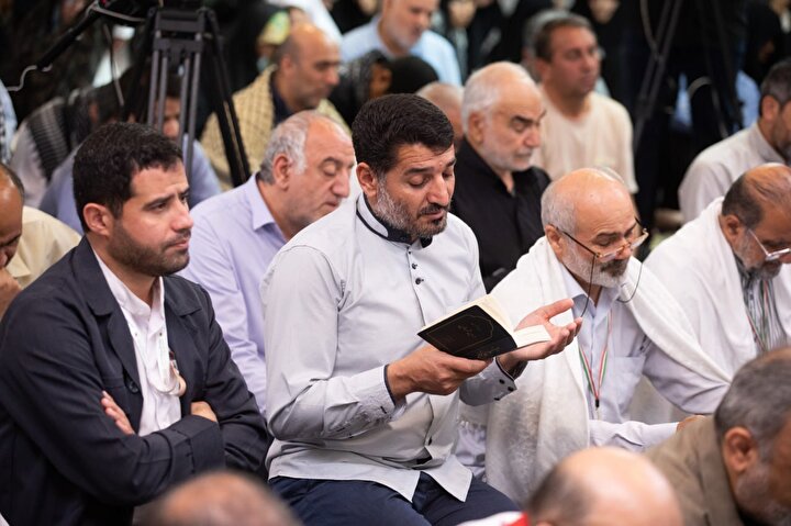 آخرین دعای دسته جمعی کمیل حجاج ایرانی در مکه