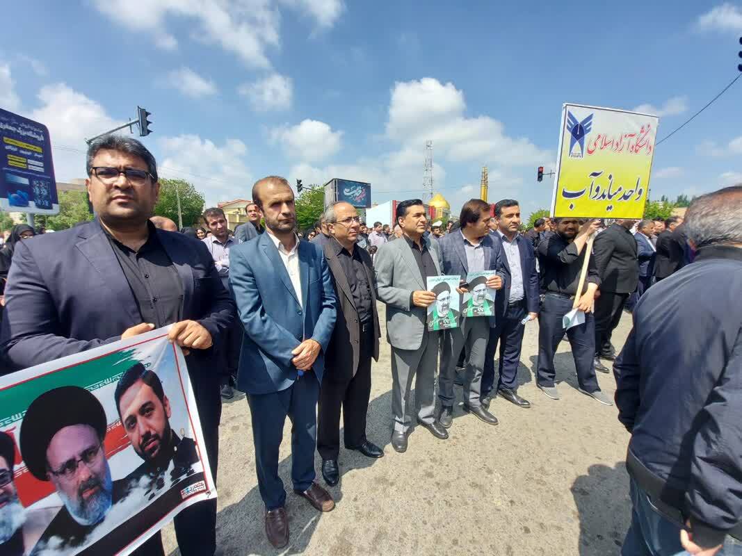 تجمع دانشگاهیان دانشگاه آزاد اسلامی واحد میاندوآب در مراسم گرامیداشت شهادت شهدای خدمت تجمع دانشگاهیان دانشگاه آزاد اسلامی واحد میاندوآب در مراسم گرامیداشت شهادت شهدای خدمت