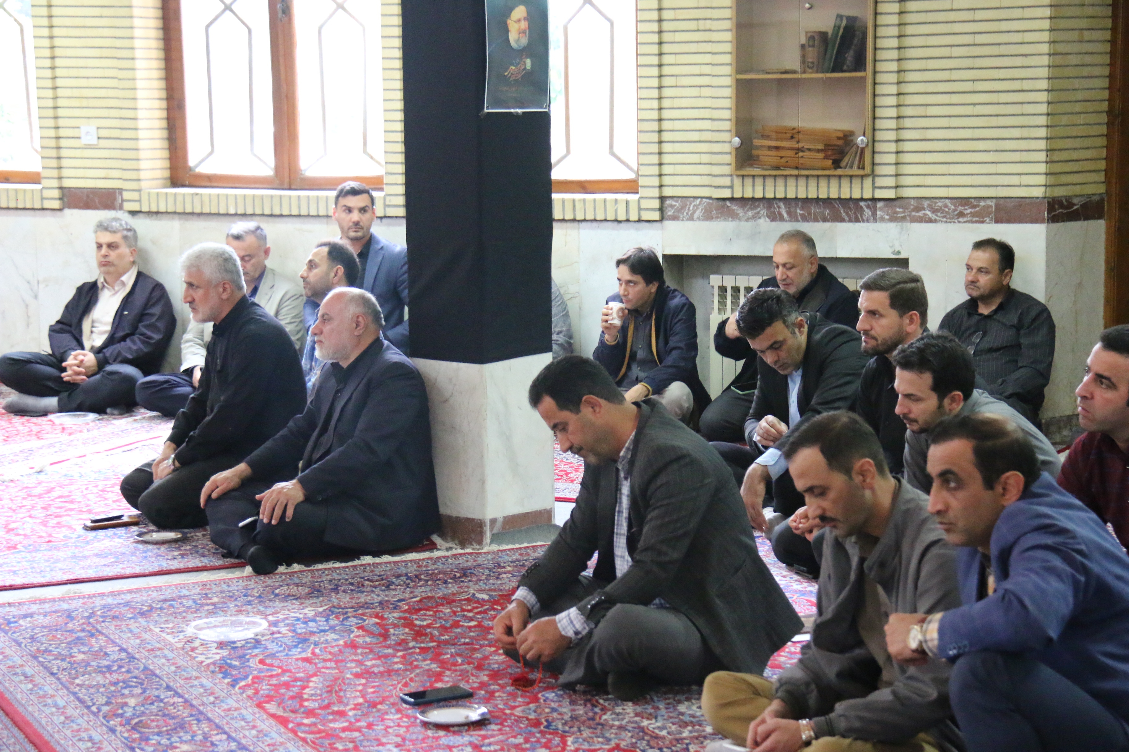 شهید رئیسی تهمتها و طعنههای زیادی شنید، اما خدمتگزاری بیمنت بود شهید رئیسی تهمتها و طعنههای زیادی شنید، اما خدمتگزاری بیمنت بود