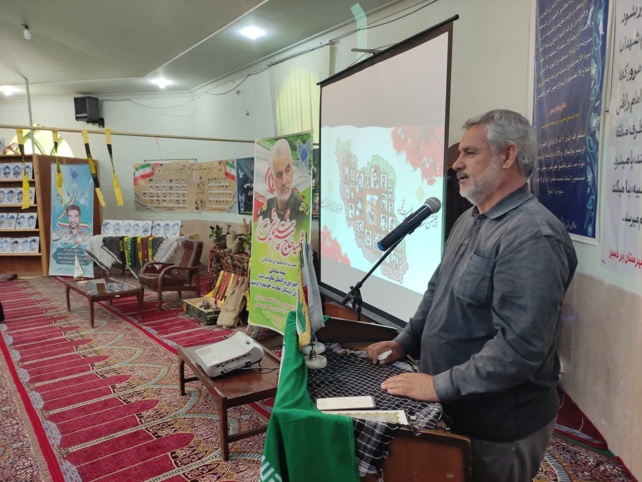 لزوم تبیین بیشتر رشادت‌های شهدا و رزمندگان به نسل جوان