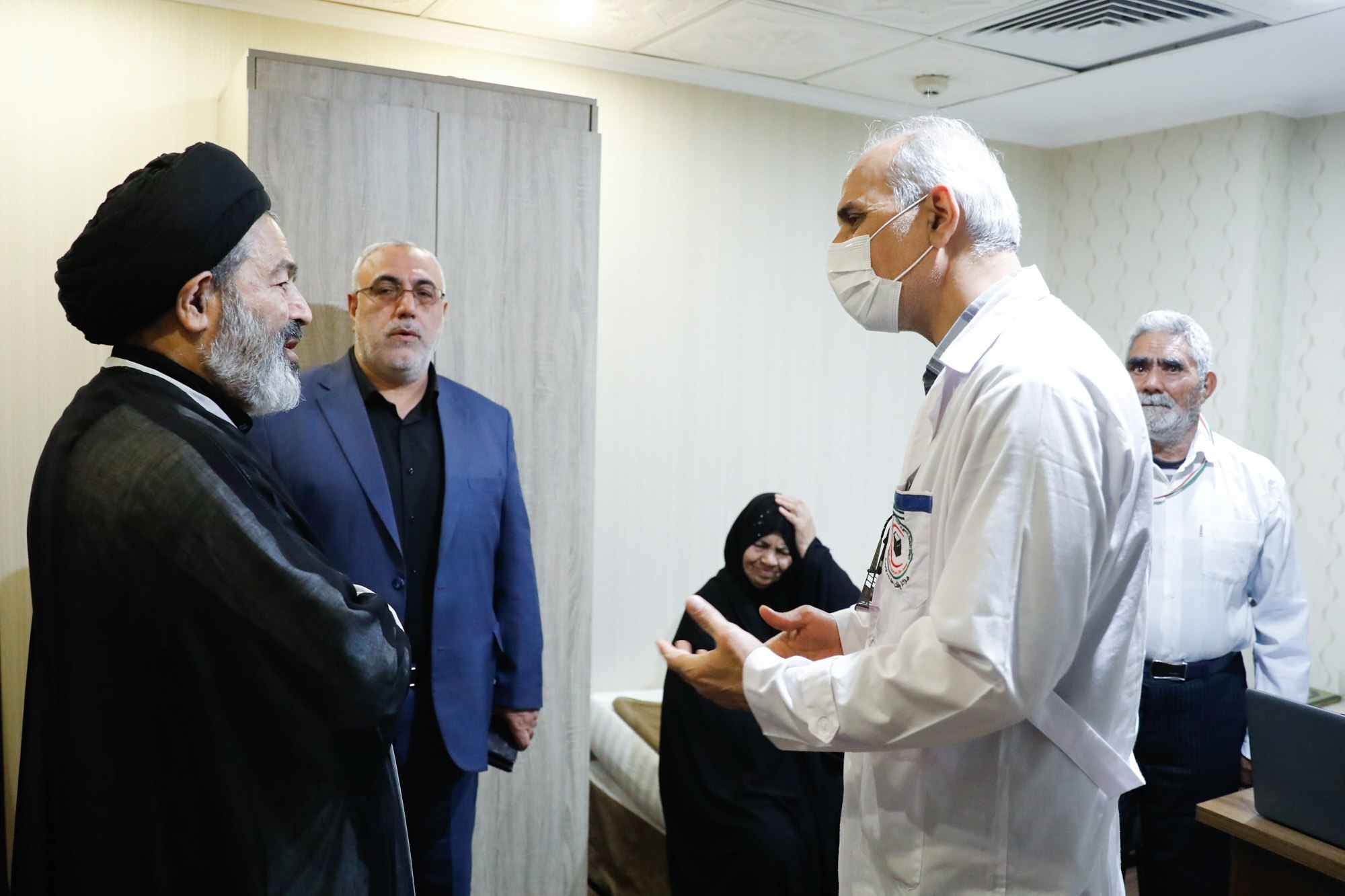 بازدید سرزده مسئولان حج و زیارت از هتل محل اقامت زائران ایرانی در مدینه بازدید سرزده مسئولان حج و زیارت از هتل محل اقامت زائران ایرانی در مدینه