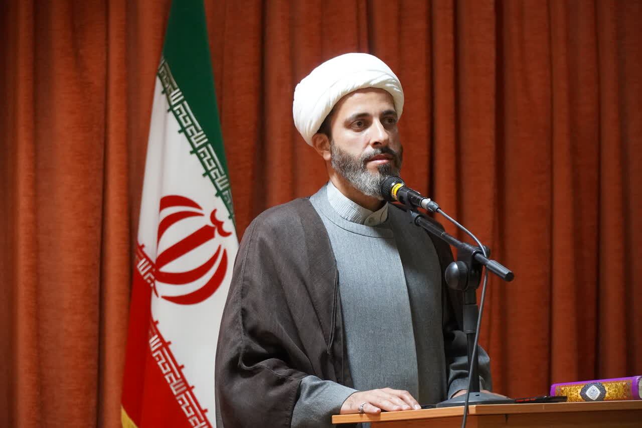 تفاوت مکتب انسانی و دینی چیست؟ تفاوت مکتب انسانی و دینی چیست؟