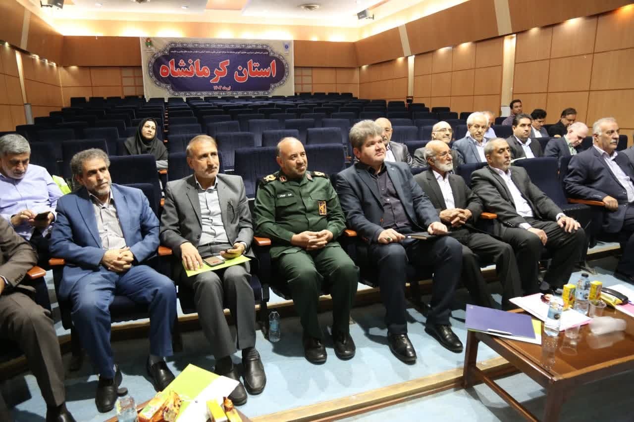 برخی جوانان با موضوع «دفاع مقدس» بیگانه هستند! برخی جوانان با موضوع «دفاع مقدس» بیگانه هستند!