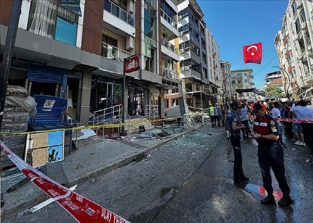 انفجار در ازمیر ترکیه ۴ کشته برجای گذاشت+ عکس و فیلم