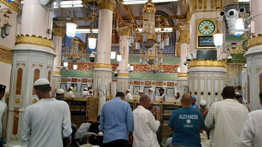 حضوری مجازی در روضه شریفه نبوی + عکس حضوری مجازی در روضه شریفه نبوی + عکس