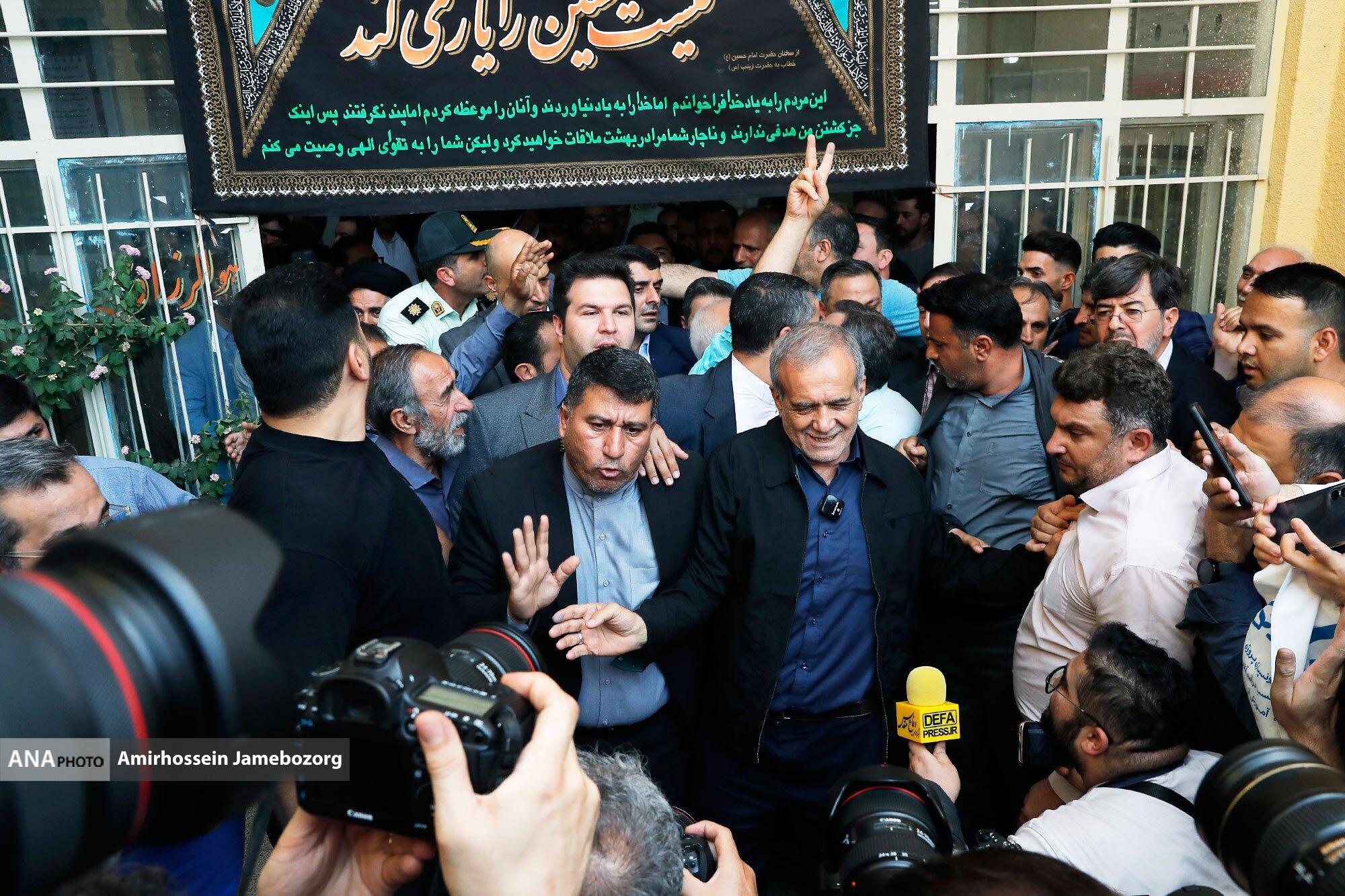 آغاز دور دوم انتخابات ریاست جمهوری/ رهبر انقلاب رأی خود را به صندوق انداختند