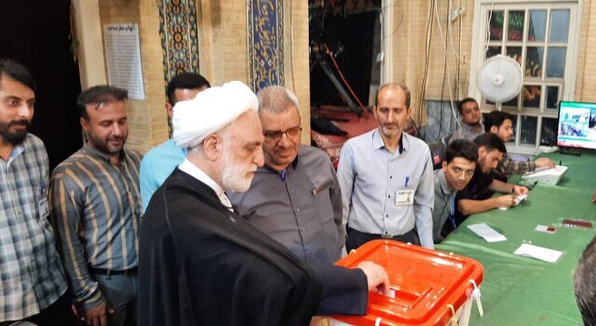 آغاز دور دوم انتخابات ریاست جمهوری/ رهبر انقلاب رأی خود را به صندوق انداختند