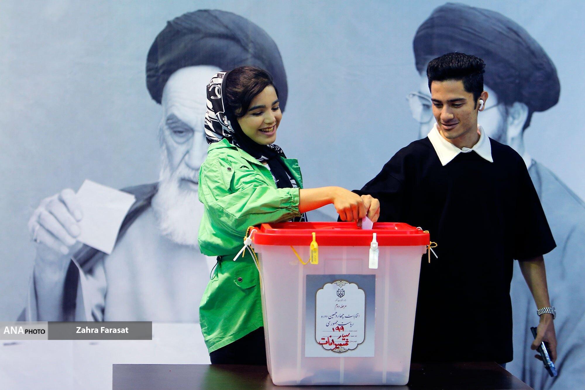 نگاهی به انتخابات از دوربین آنا نگاهی به انتخابات از دوربین آنا